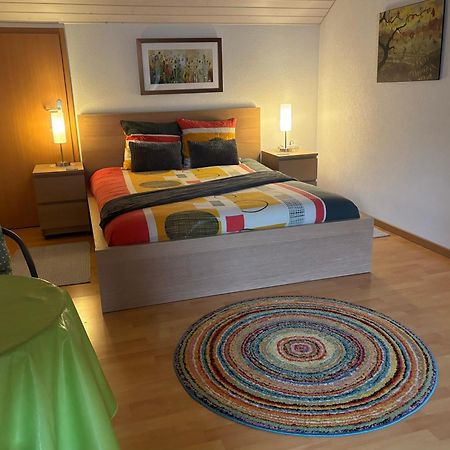 Queen Guest Room Mont-sur-Rolle Екстер'єр фото