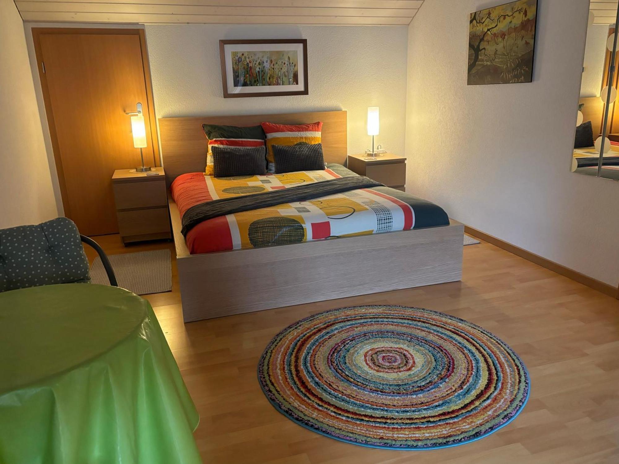 Queen Guest Room Mont-sur-Rolle Екстер'єр фото